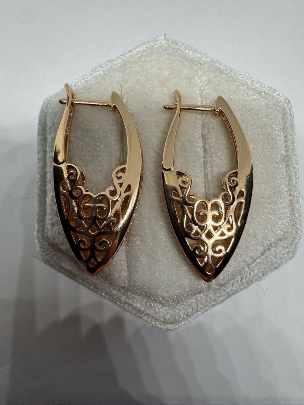 Vintage 14K 585 Rolled Rose Gold Earrings